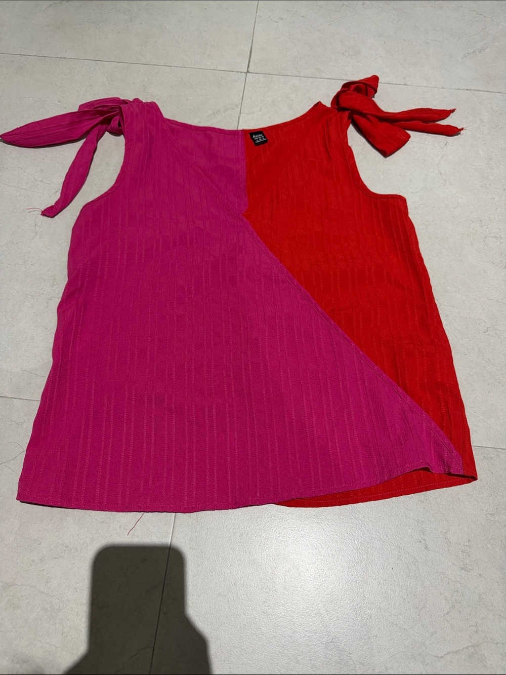 Colorblock Tie-Shoulder Tank Top - Pink & Red